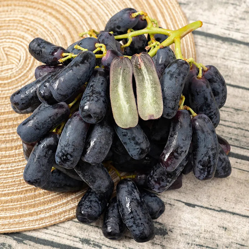 🔥Last Day 50% OFF 🍇 High-Quaility Sapphire Grapes Seeds🍇✨ 98% Germination（High Yield）🌱BUY 1 GET 1 FREE! 🌱🌿